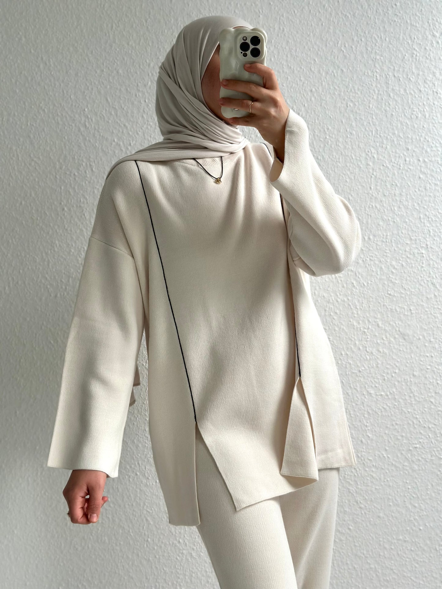Soft Lines Strick Zweiteiler -Beige