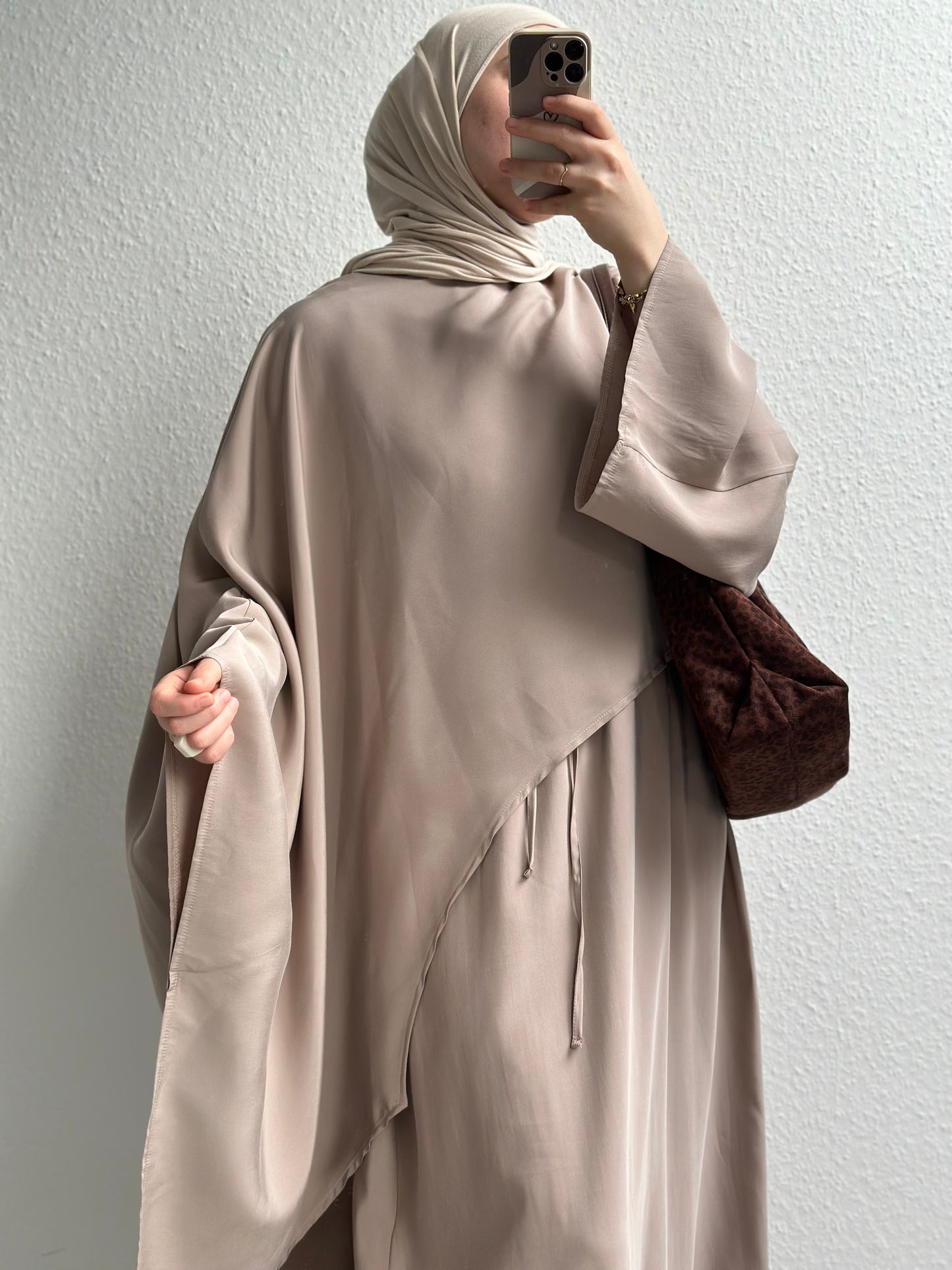 Zaya Cupro Abaya - Beige
