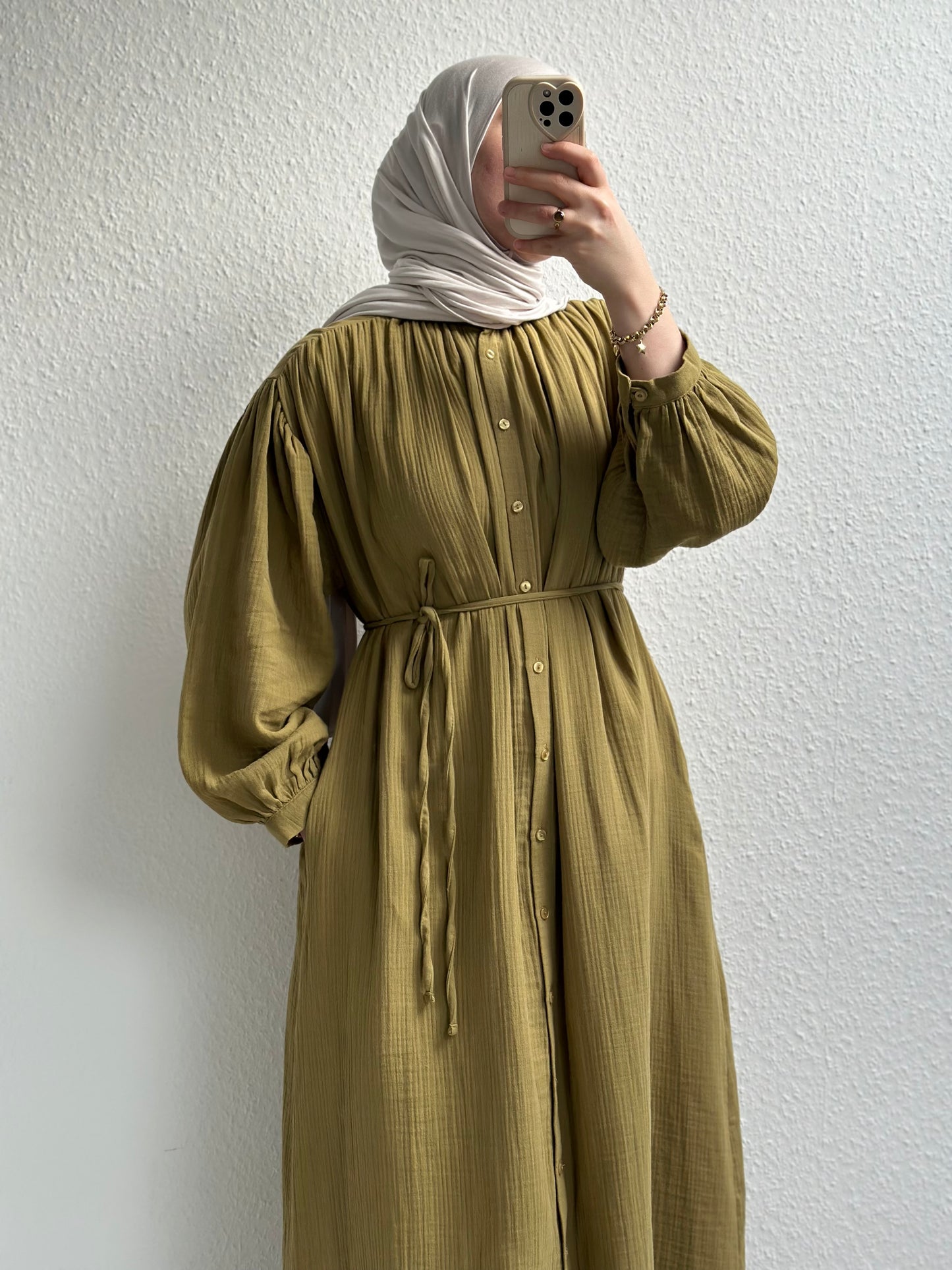 Geknöpftes Musselinkleid - Senf