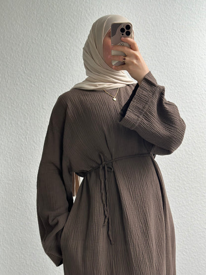 Musselin Nayra Abaya - Braun