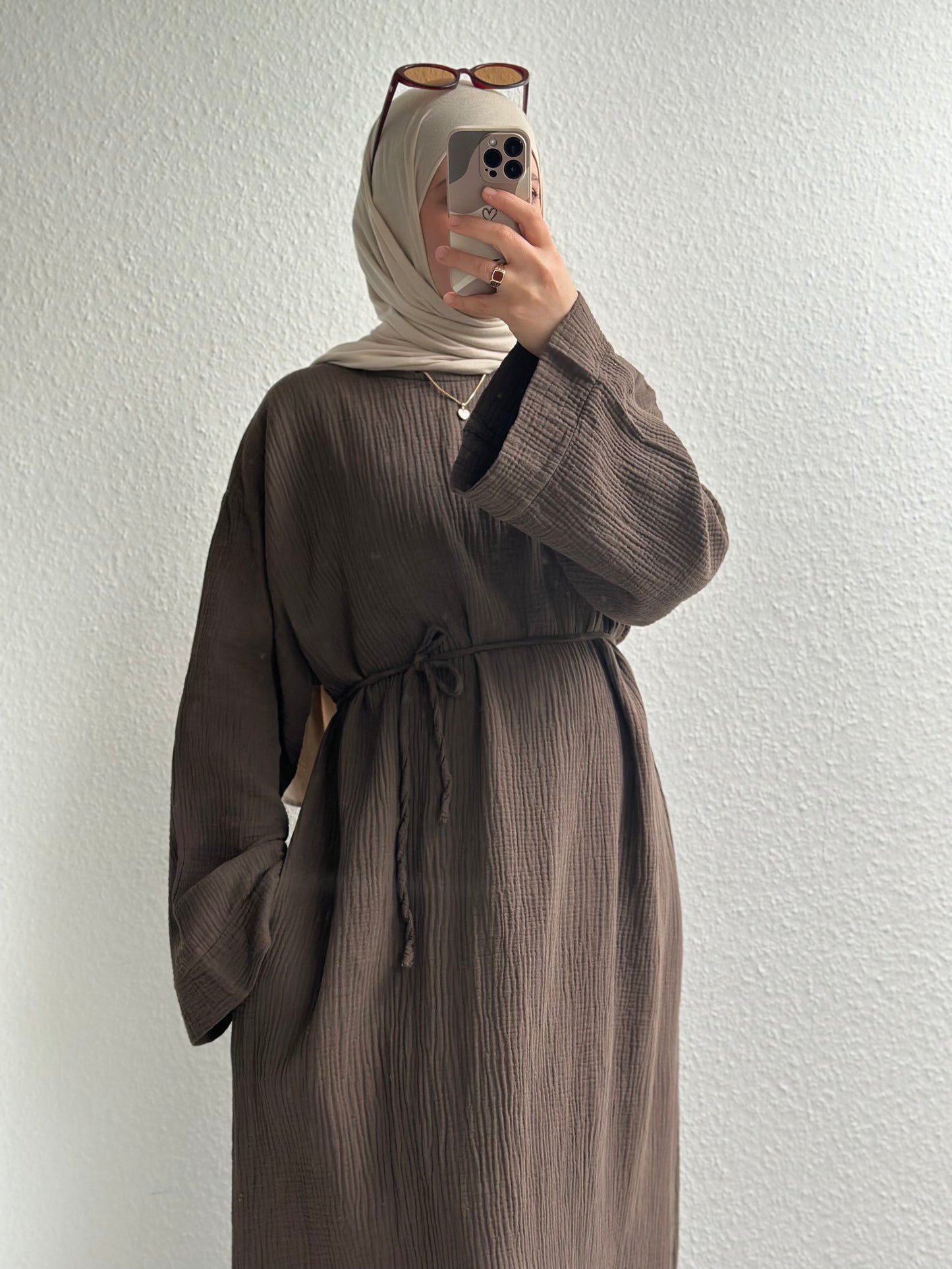 Musselin Nayra Abaya - Braun